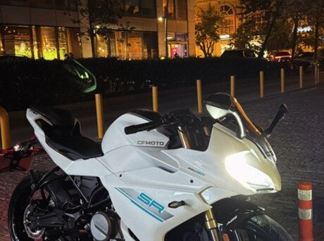 CFMOTO 250 SR