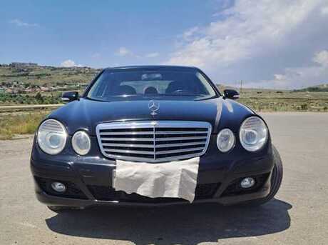 Mercedes E 220