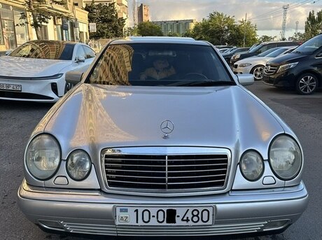 Mercedes E 280