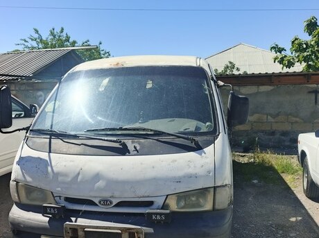 Kia Pregio