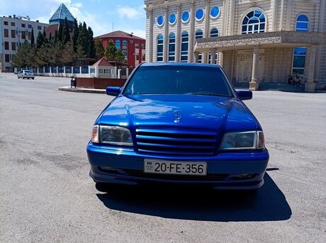 Mercedes C 180