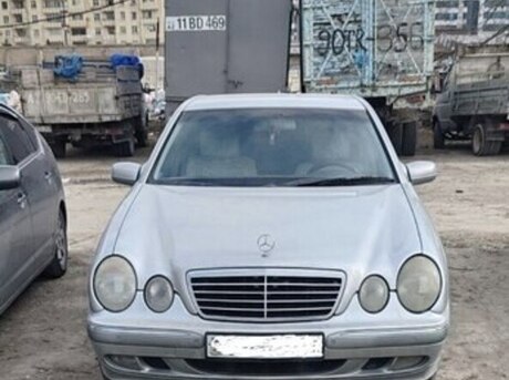 Mercedes E 220