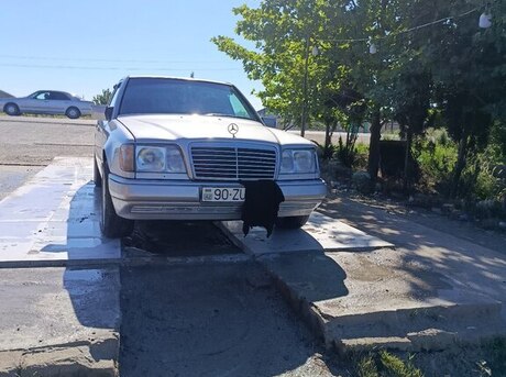 Mercedes 250 D