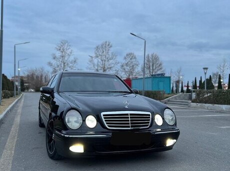 Mercedes E 320