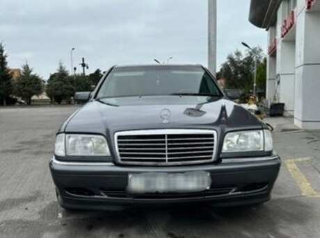 Mercedes C 240
