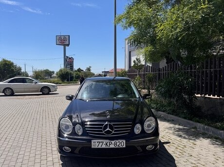 Mercedes E 220