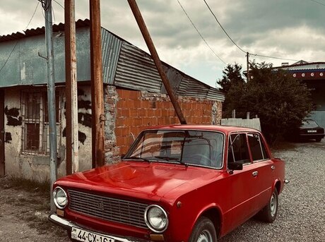 LADA (VAZ) 21011