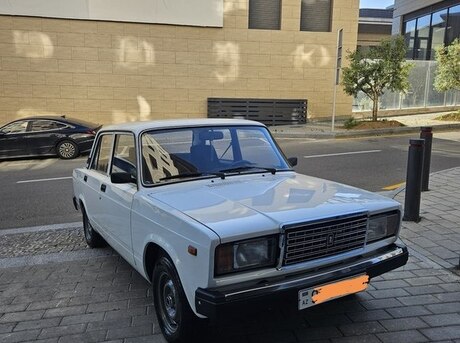 LADA (VAZ) 2107