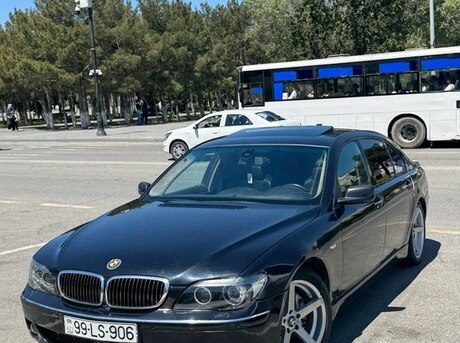 BMW 745