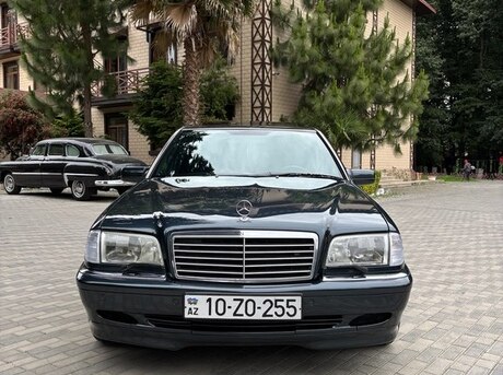 Mercedes C 240