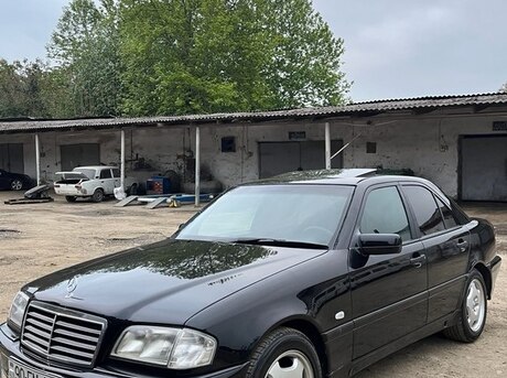 Mercedes C 180