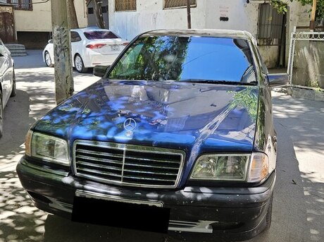 Mercedes C 230