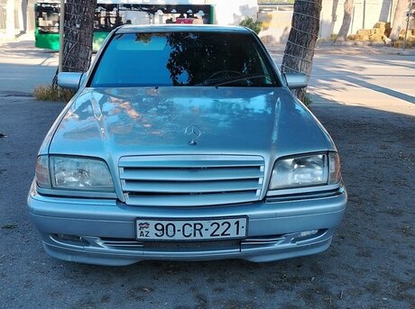 Mercedes C 220