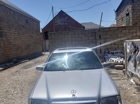 Mercedes C 280