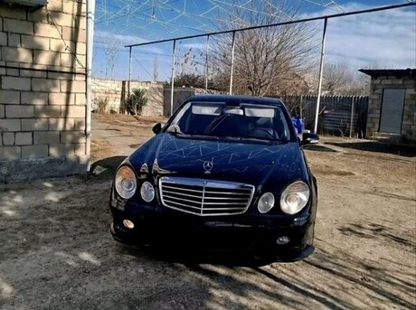 Mercedes E 220