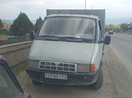 GAZ 3308