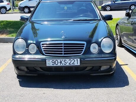 Mercedes E 240