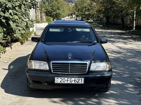 Mercedes C 180