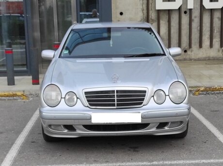 Mercedes E 270