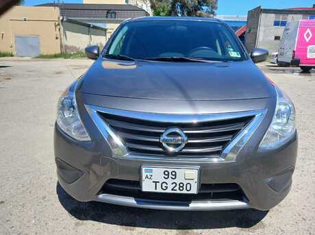 Nissan Versa