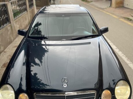 Mercedes E 240