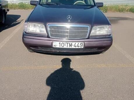 Mercedes C 200