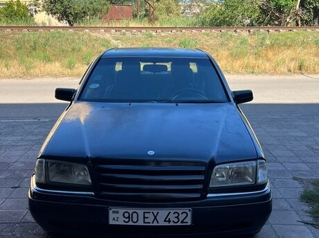 Mercedes C 200