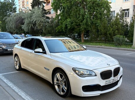 BMW 740