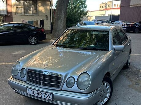 Mercedes E 280
