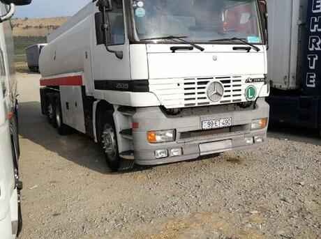 Mercedes Actros 2536