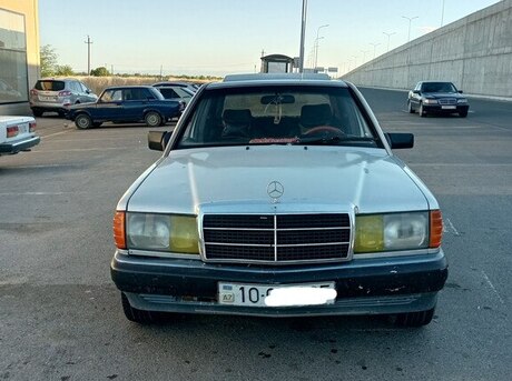 Mercedes 190