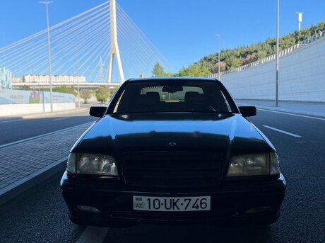 Mercedes C 180