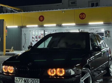BMW 523