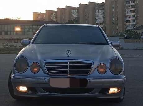 Mercedes E 270
