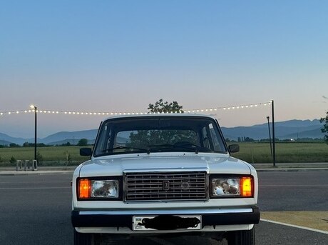 LADA (VAZ) 2107