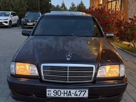 Mercedes C 180