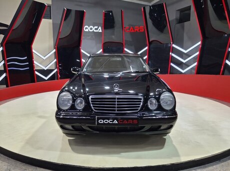 Mercedes E 220