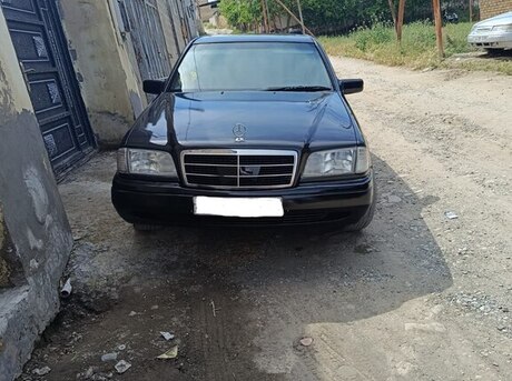 Mercedes C 180