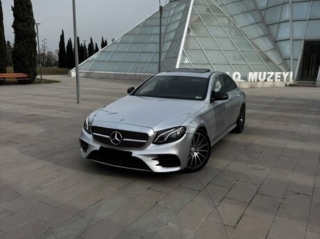 Mercedes E 300