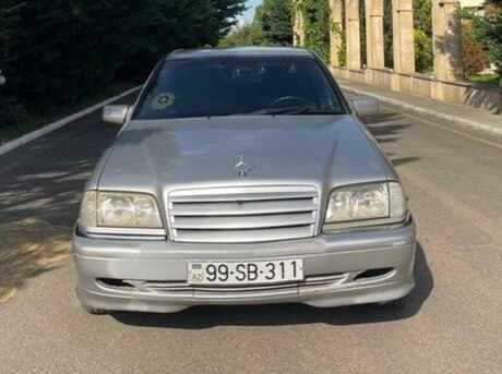 Mercedes C 180