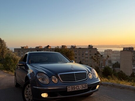 Mercedes E 220