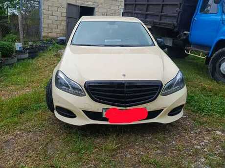 Mercedes E 250