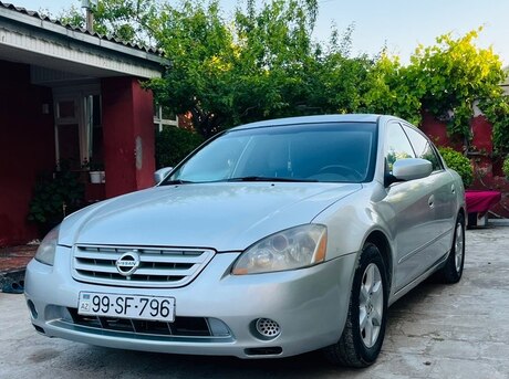 Nissan Altima