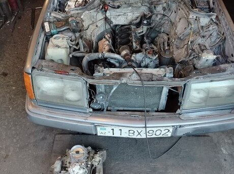 Mercedes 230 E