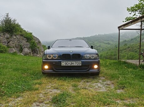 BMW 523