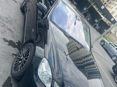 Mercedes E 220