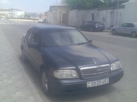 Mercedes C 180