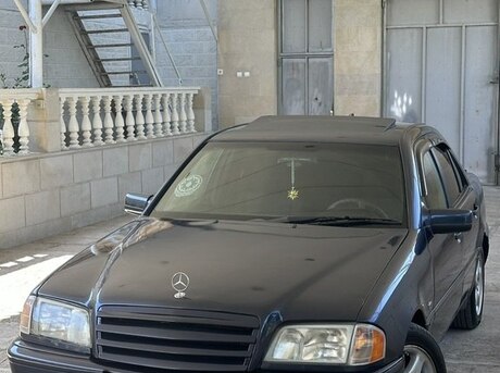 Mercedes C 180