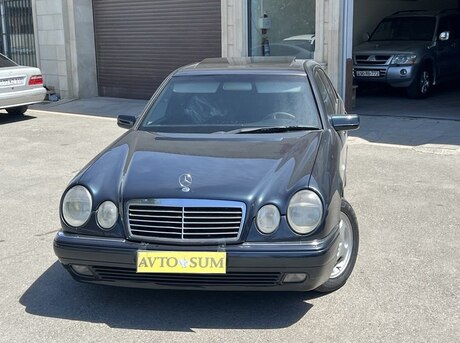 Mercedes E 240