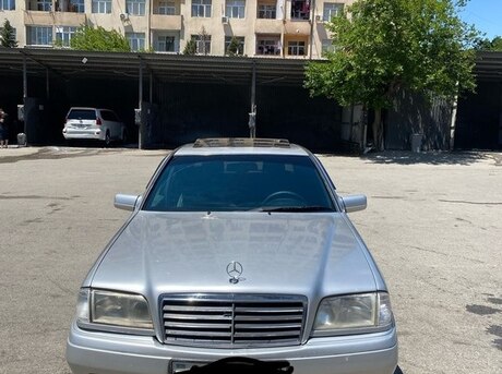 Mercedes C 180